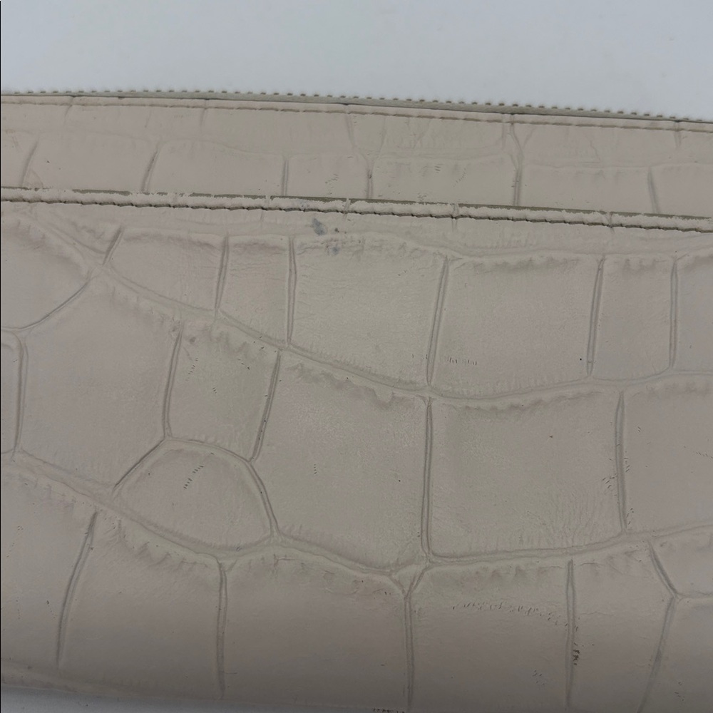 Coach Ivory Croc Zip Around Wallet BLEMISH - Picture 4 of 7